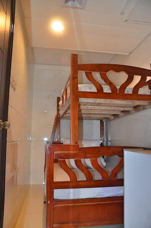 Guest house Din Dian Hotel Kowloon  China